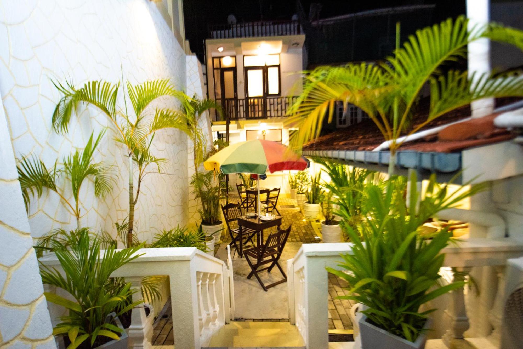 Cara Galle Fort Exterior foto